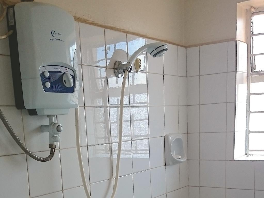Hotel Acacia City カンパラ 部屋 写真