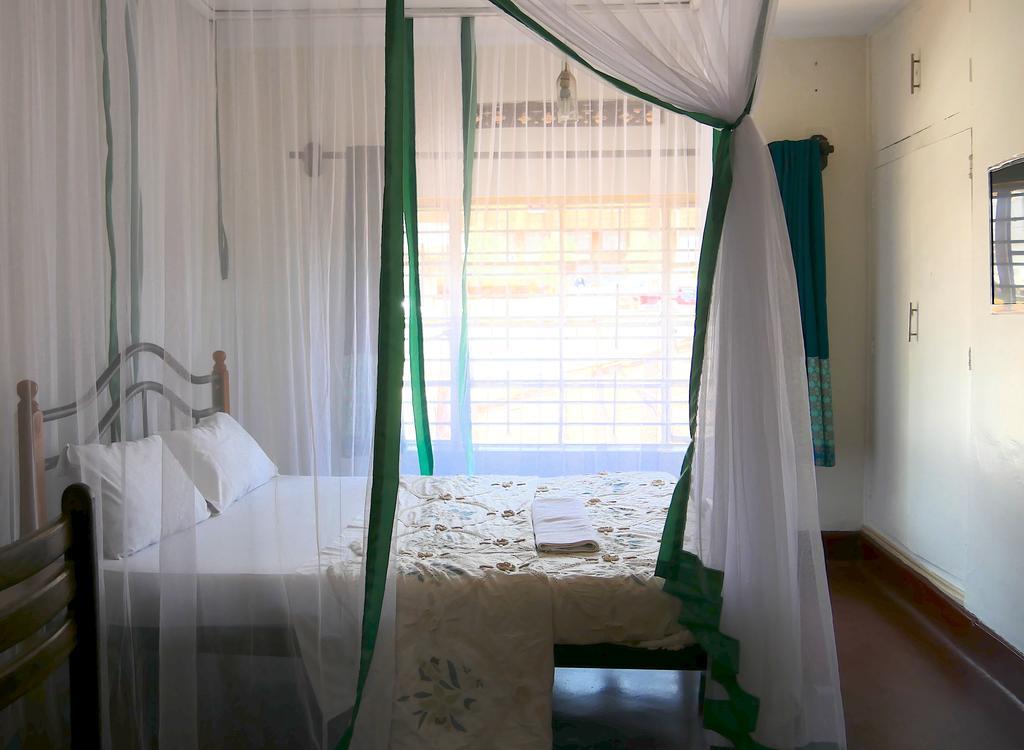 Hotel Acacia City カンパラ エクステリア 写真