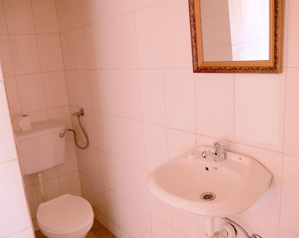 Hotel Acacia City カンパラ エクステリア 写真